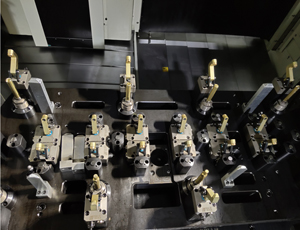 ͹��������Һѹ�о�